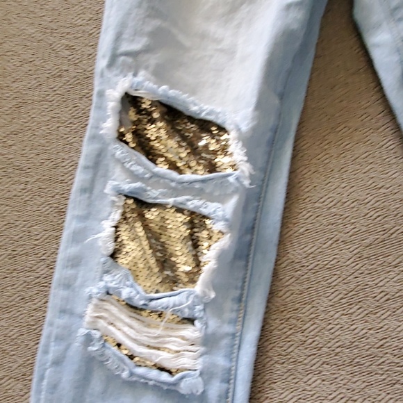 Jeans - Picture 3 of 4